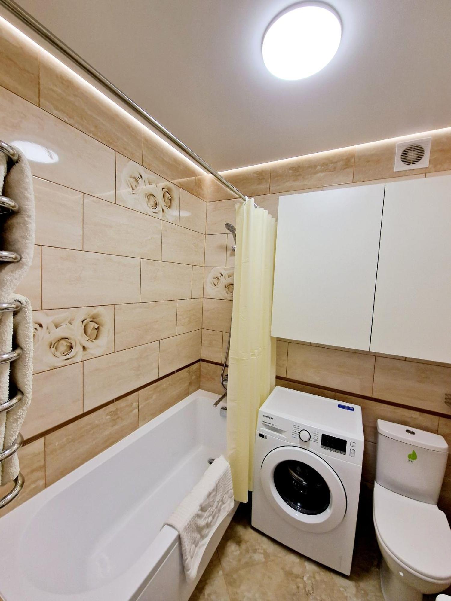 Apartament On Chornovola, 40 Жк "Варварівка" Lutsk Exterior photo
